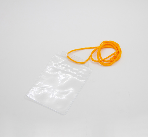 Бейдж вертикальный, прозрачный, 77118 мм (71100) с тесьмой